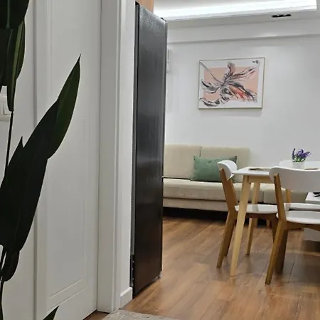 El-xho 2 * تيرانا