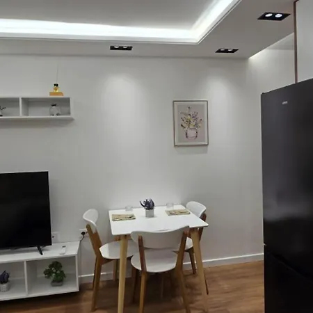 El-xho 2 * تيرانا