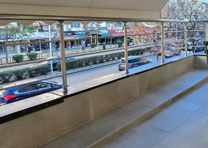 El-xho 2 ティラナ